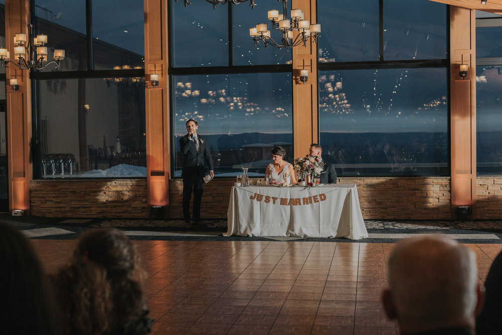 blue-mountain-photography-reception-wedding-toast