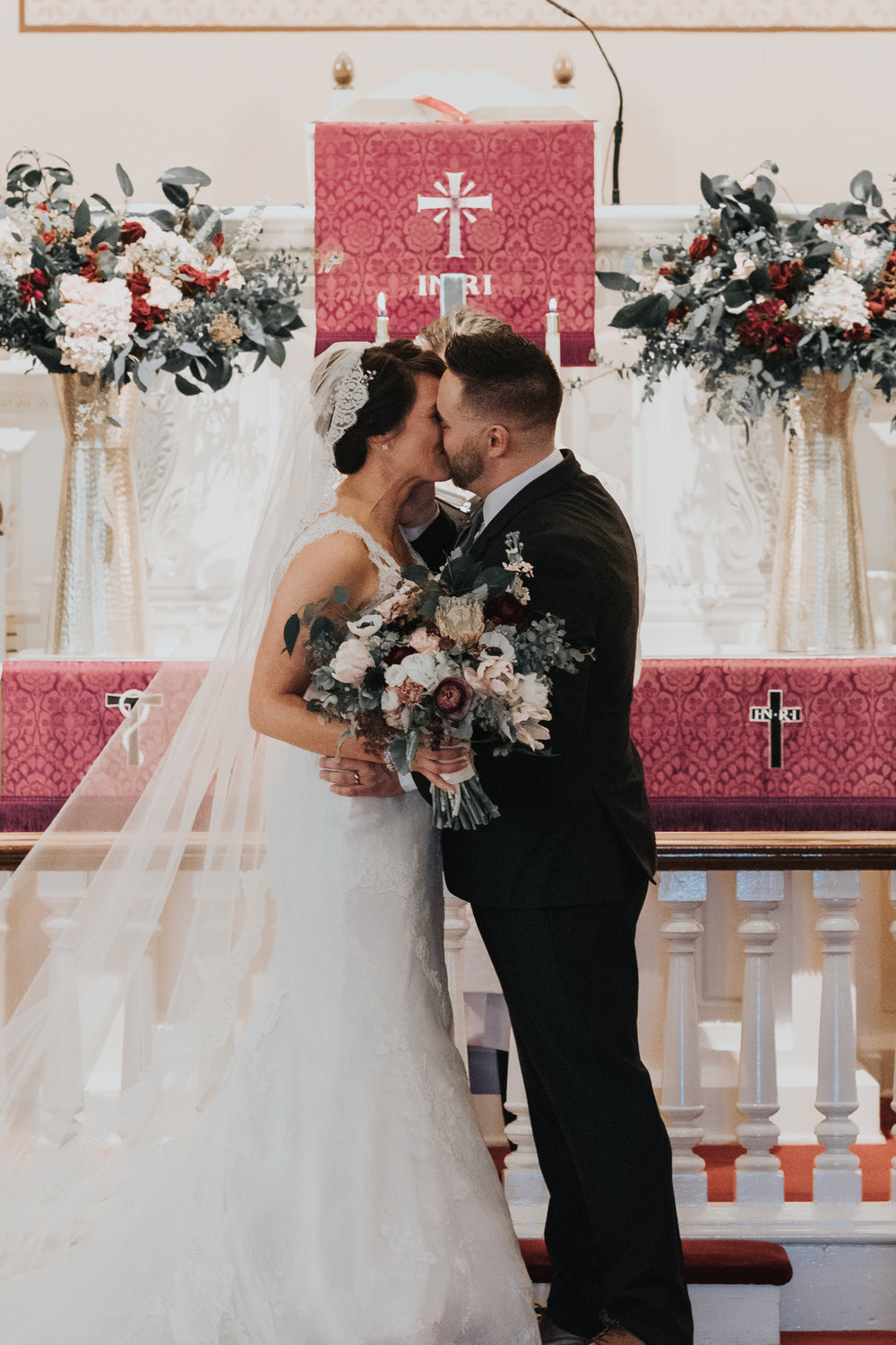 first-kiss-wedding-day-photography