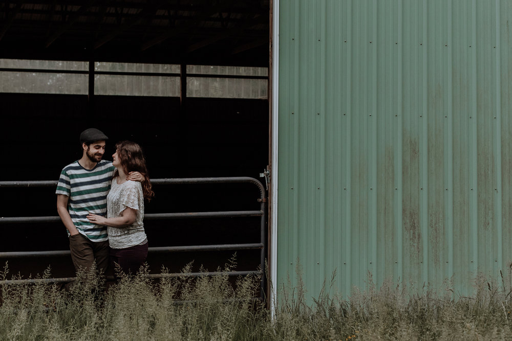 horse-stable-engagement-session-photography-Elverson-pa