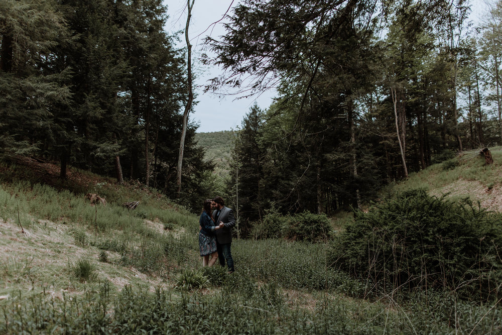 wide-angle-couples-photography-forest-pennsylvania