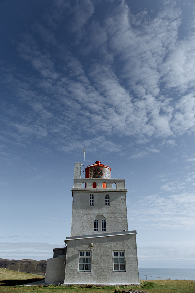 dyrholaey-lighthouse-hand-and-arrow-photography-2-iceland-2