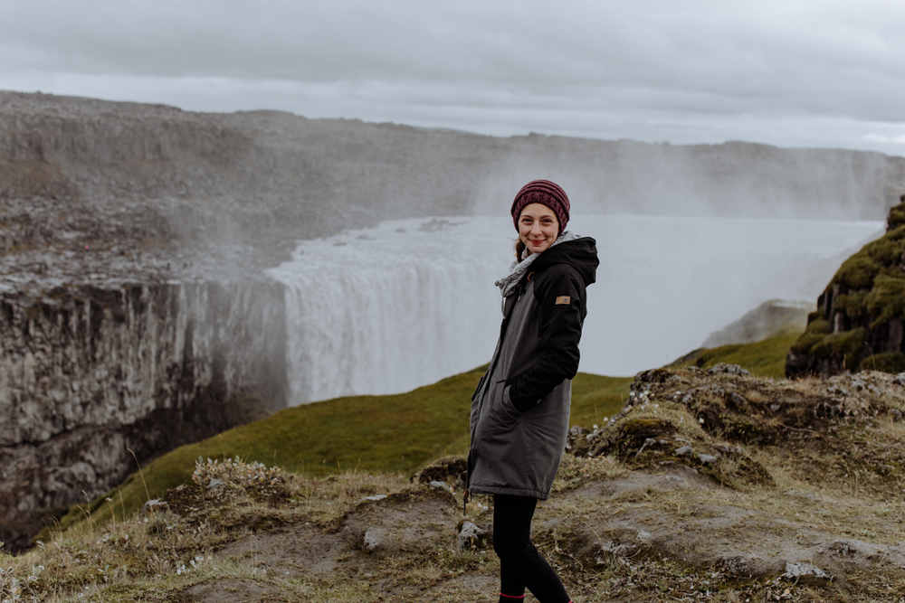 hand-and-arrow-photography-iceland-travel-dettifoss