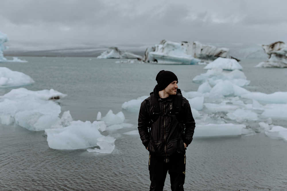 photographing-jokulsarlon-glacial-lagoon-iceland-travel-portrait