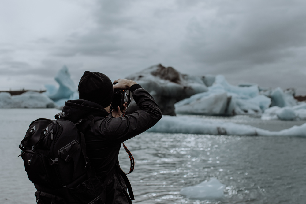 photographing-jokulsarlon-glacial-lagoon-iceland-travel