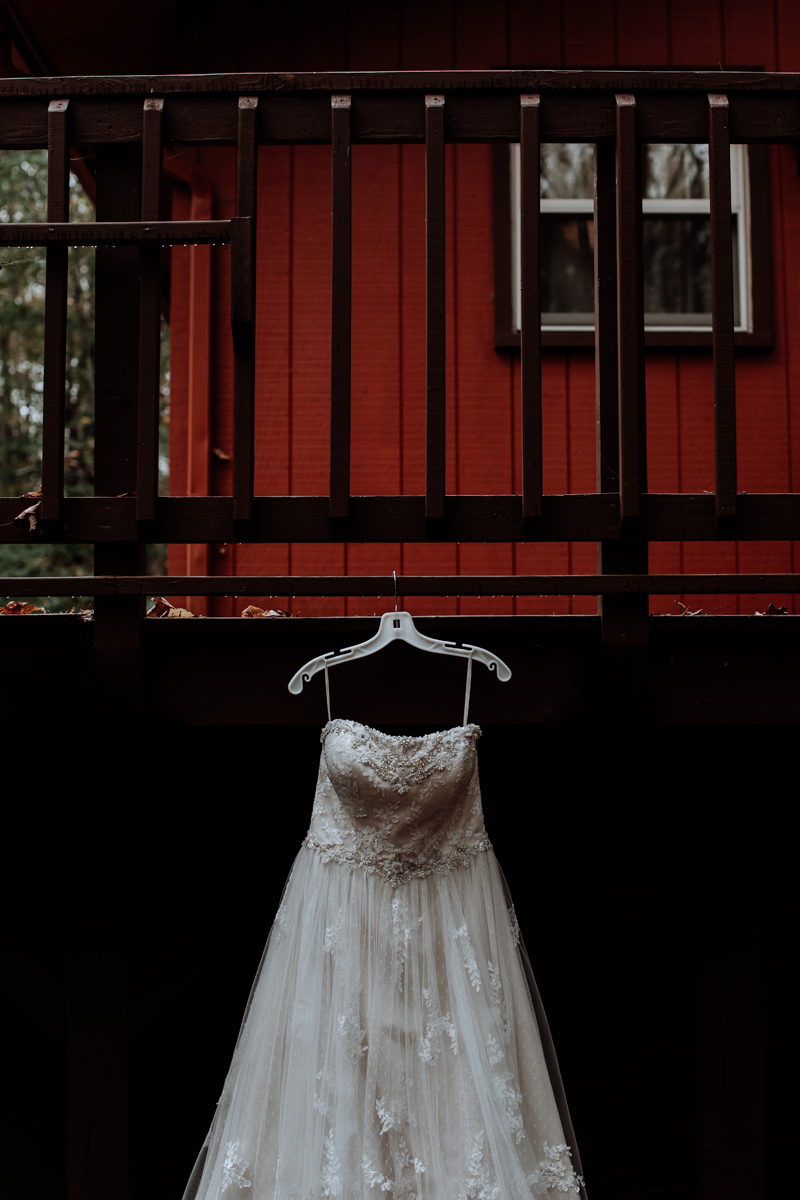 poconos-pa-wedding-photography-dress-shot