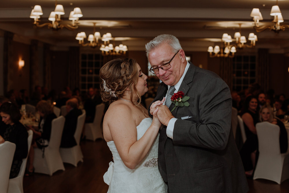 lehigh-valley-wedding-photography-manufacturers-golf-and-country-club-wedding-first-dance-5