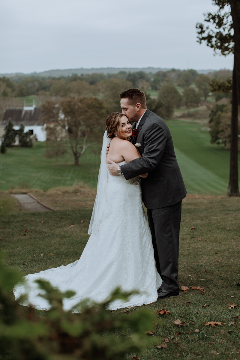 lehigh-valley-wedding-photography-manufacturers-golf-club-bride-and-groom-portrait-4