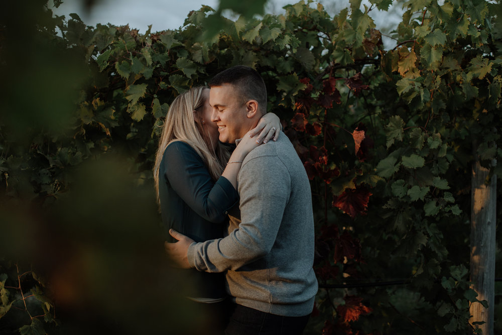 franklin-hill-vineyard-engagement-session-photography-intimate