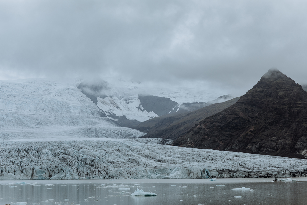 The beautiful glacier region called   Fjallsarlon   is seen in Game of Thrones during some battles with the Whitewalkers!