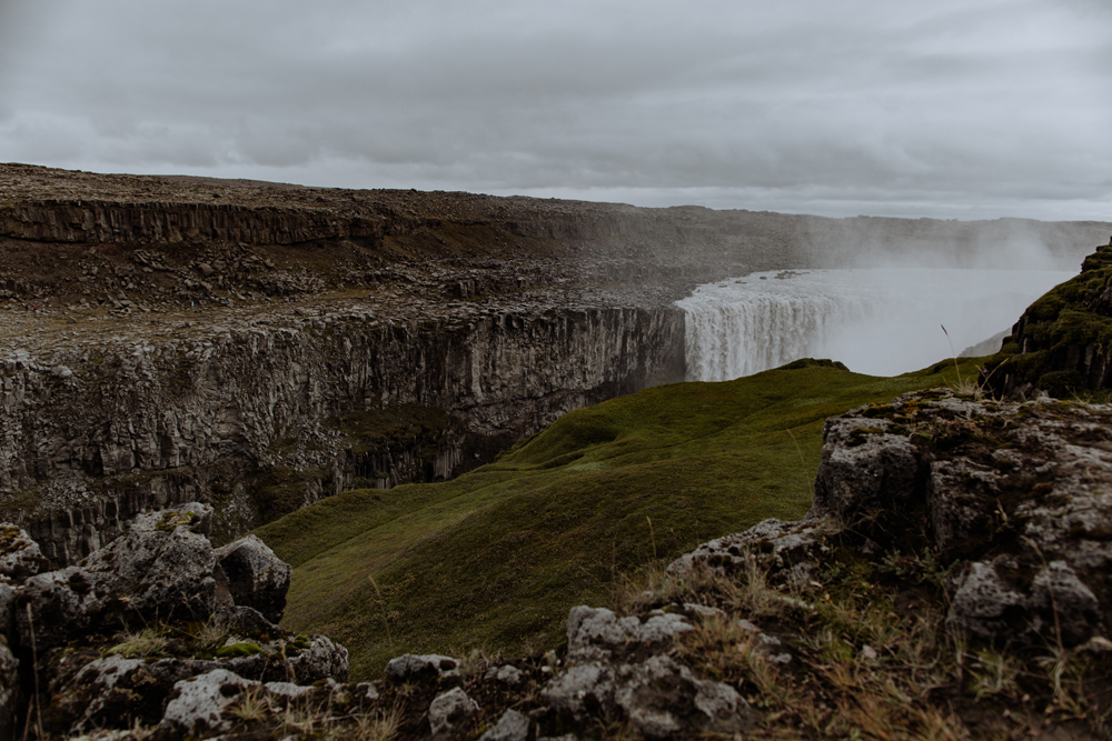 what's-in-iceland-dettifoss-waterfall
