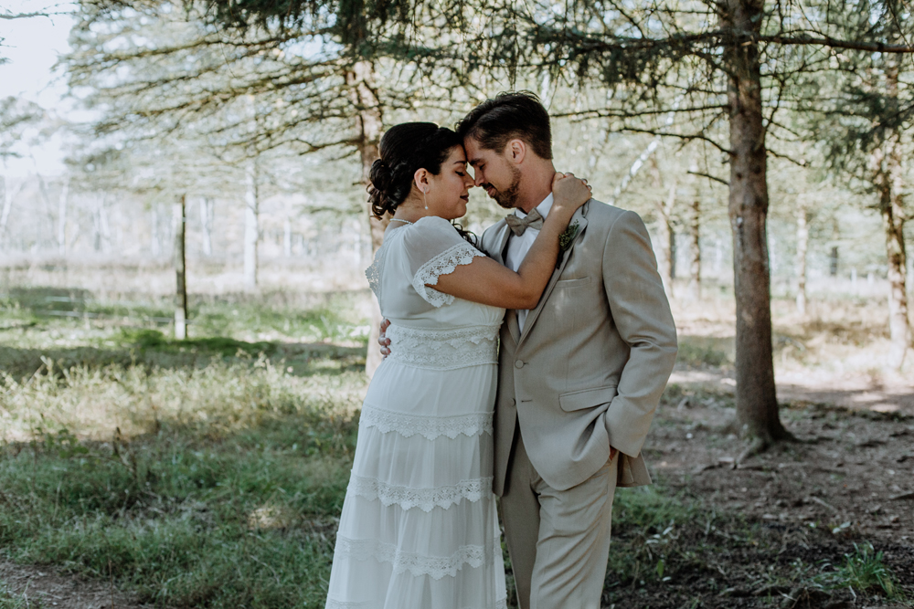 woods-edge-alpaca-farm-wedding-photography-first-look-5