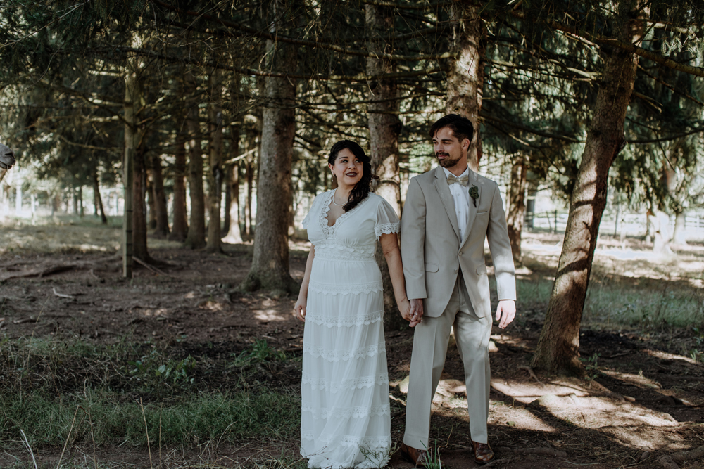 woods-edge-alpaca-farm-wedding-photography-first-look-9