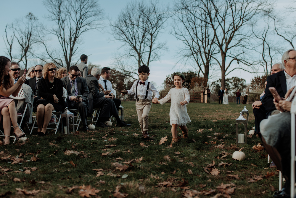 woods-edge-alpaca-farm-wedding-photography-kids-2