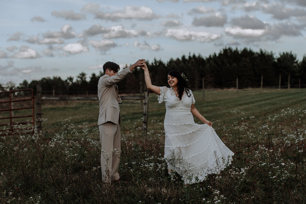 woods-edge-wools-alpaca-farm-new-jersey-photography-bride-groom-portrait