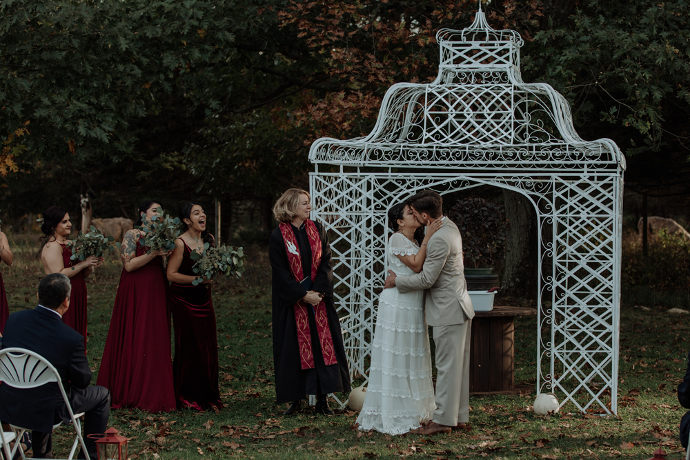 woods-edge-wools-alpaca-farm-wedding-photography-ceremony-first-kiss