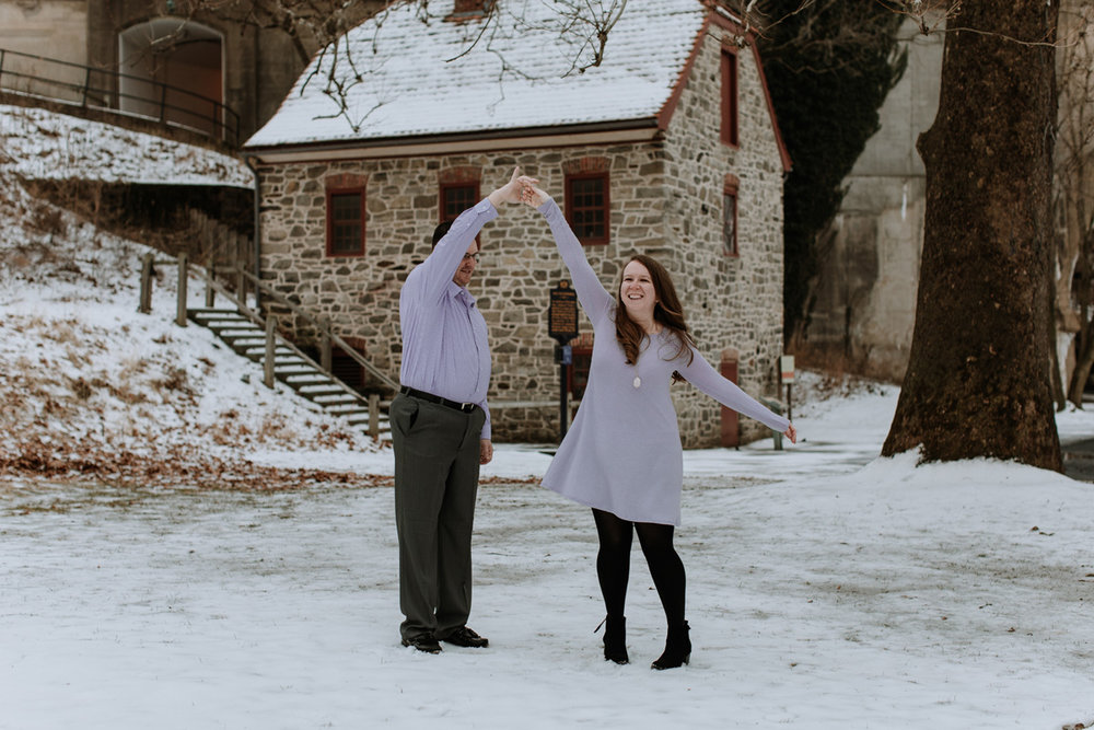 local-lehigh-valley-engagement-photography-spin