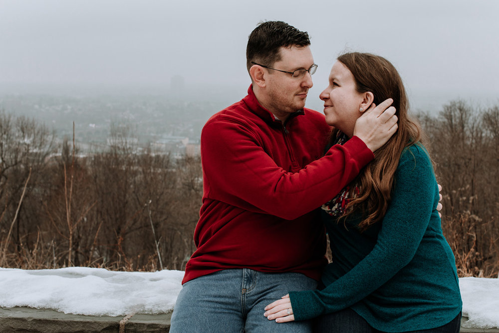 local-lehigh-valley-university-lookout-engagement-photographers-5