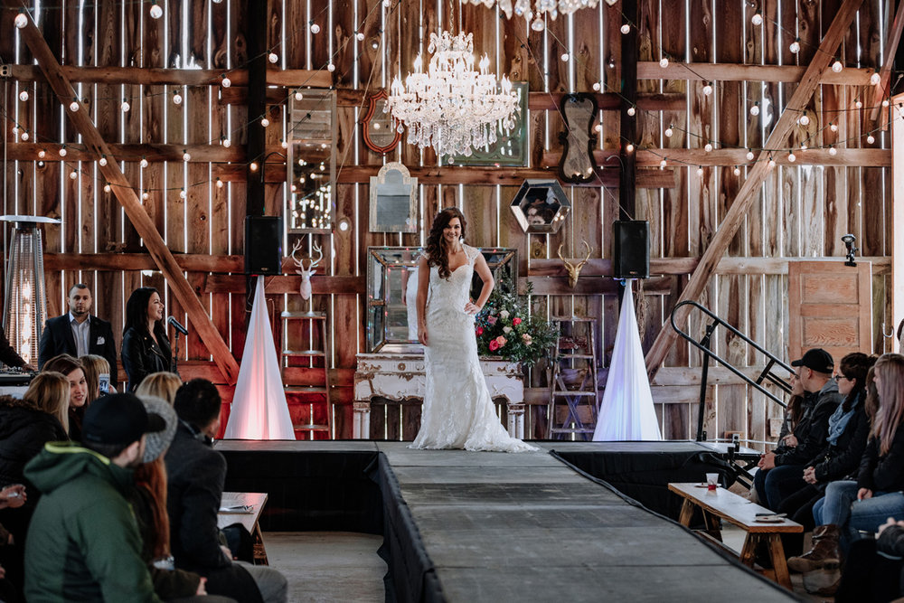 gilbertsville-farmhouse-sage-luxe-bridal-show-2018-fashion-show-wedding-dress