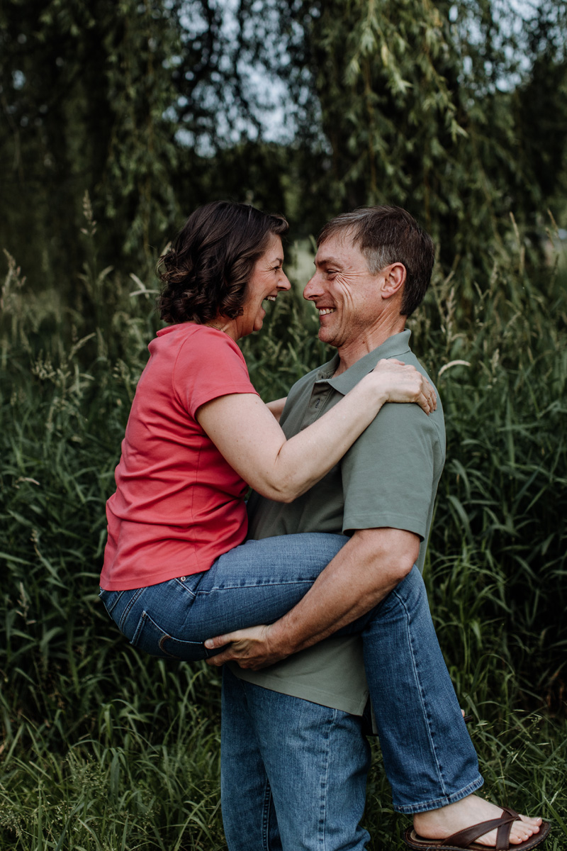 lehigh-valley-photography-allentown-rose-gardens-couple-7