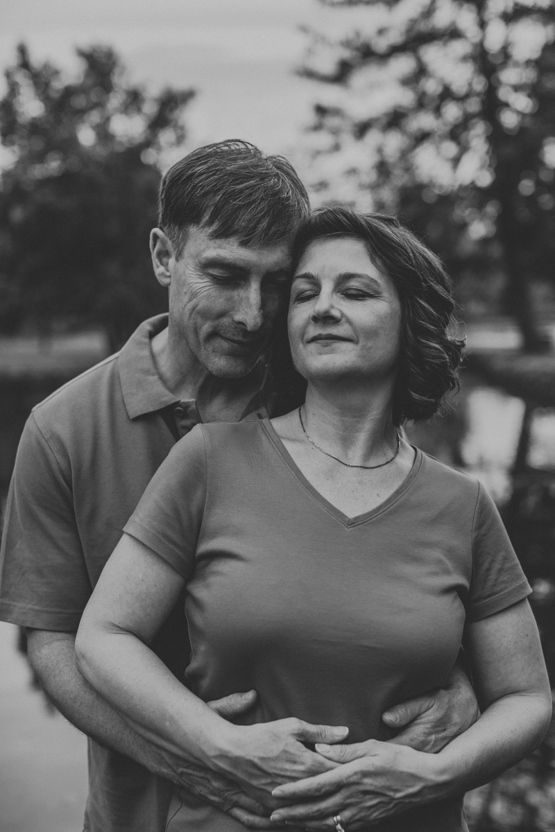 lehigh-valley-photography-allentown-rose-gardens-couple
