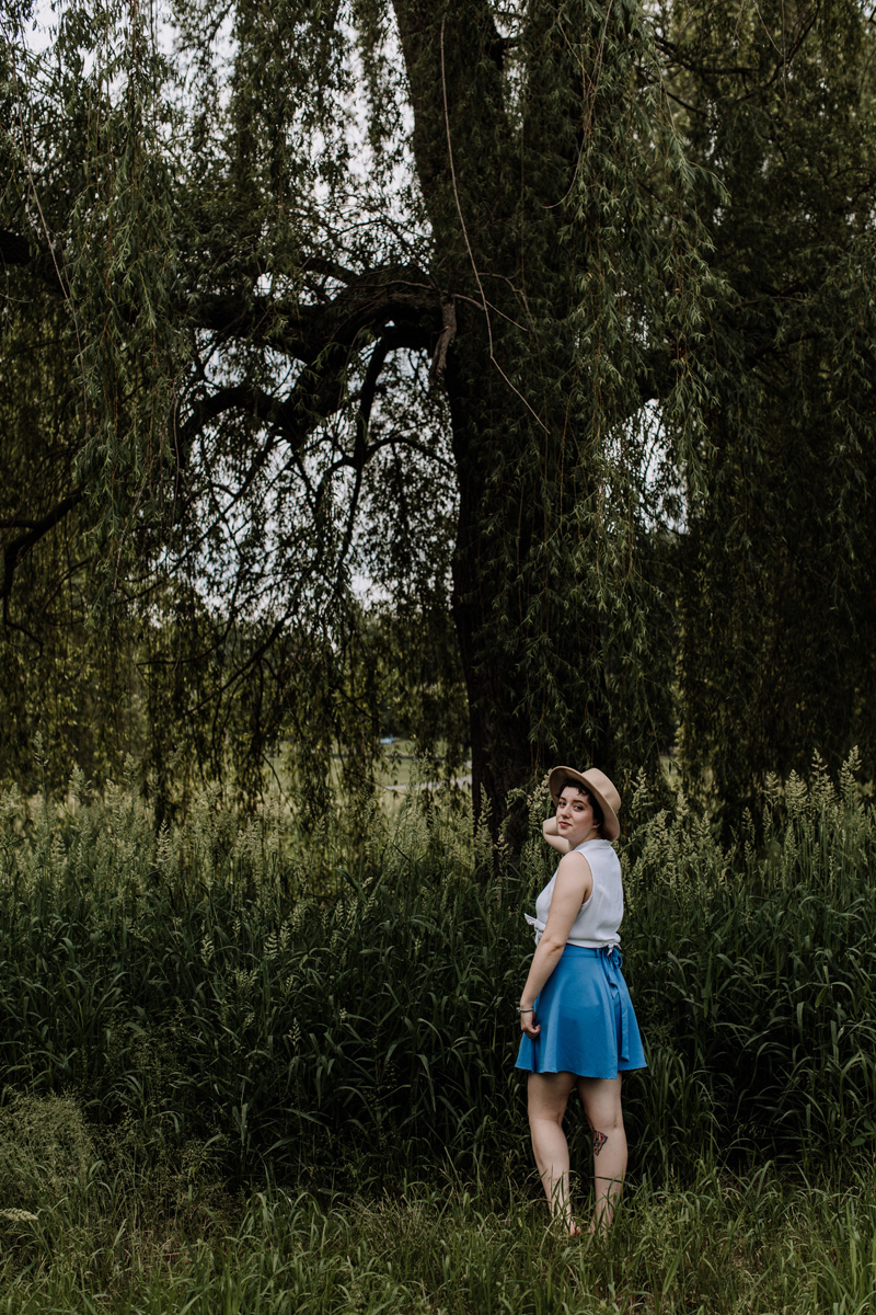 8T9A2447.jpgallentown-rose-gardens-portrait-photography-4