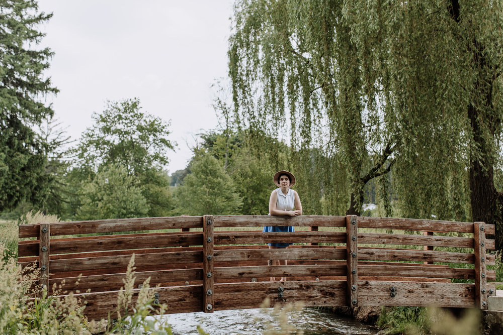 allentown-rose-garden-portrait-photography-bridge