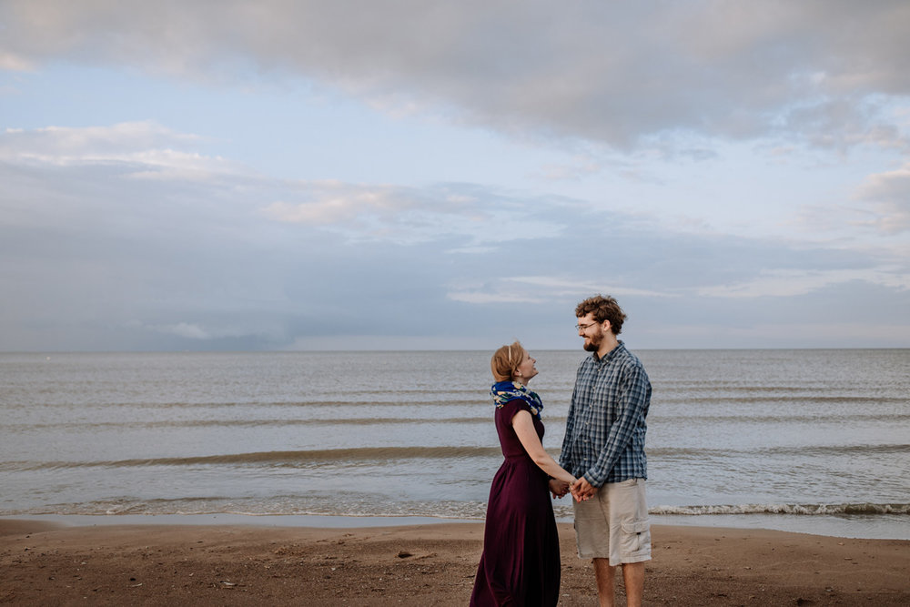 cedar-point-beach-sandusky-ohio-engagement-photography