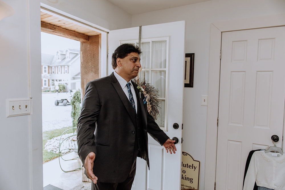 lehigh-valley-wedding-photography-father-daughter-first-look