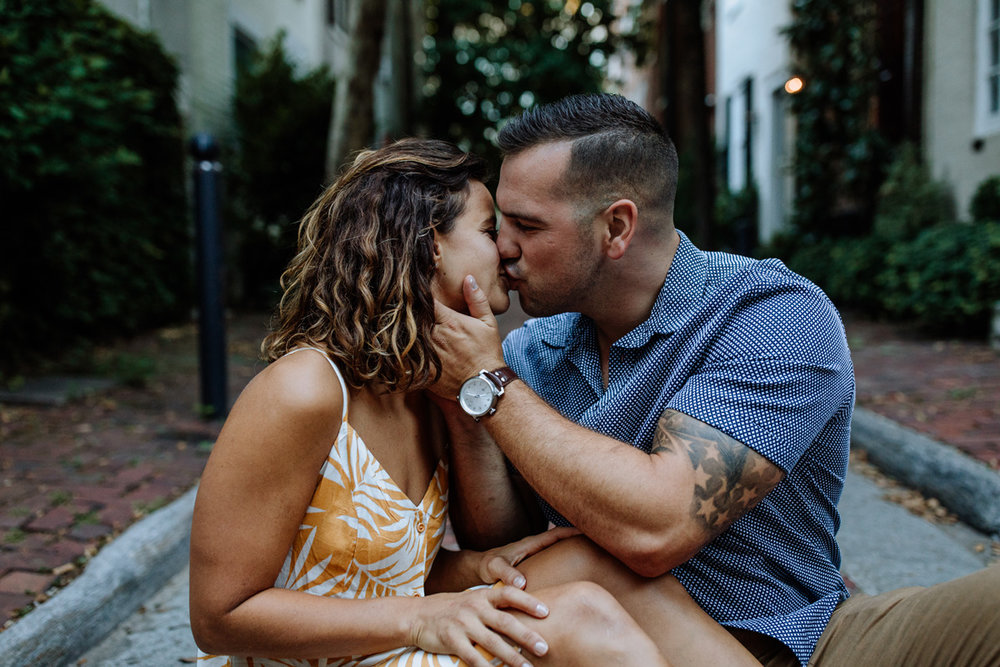 philly-city-engagement-photography-4