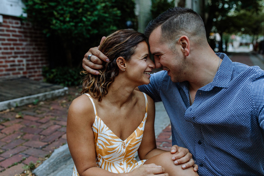philly-city-engagement-photography