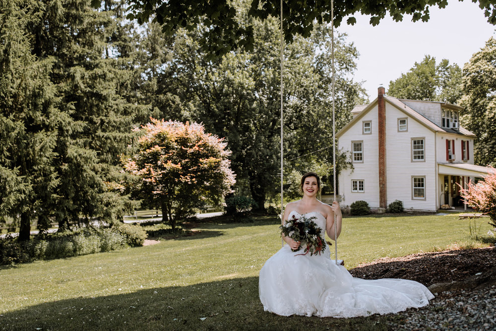 lehigh-valley-wedding-photographers-the-grove-at-kempton-bride-portrait