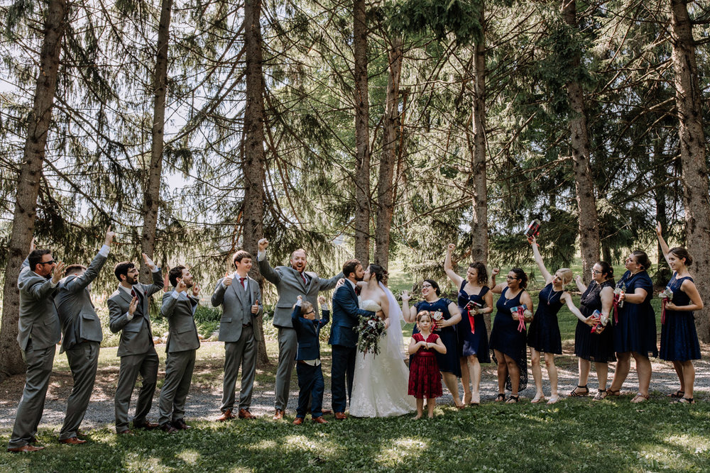 lehigh-valley-wedding-photographers-the-grove-at-kempton-party-portrait
