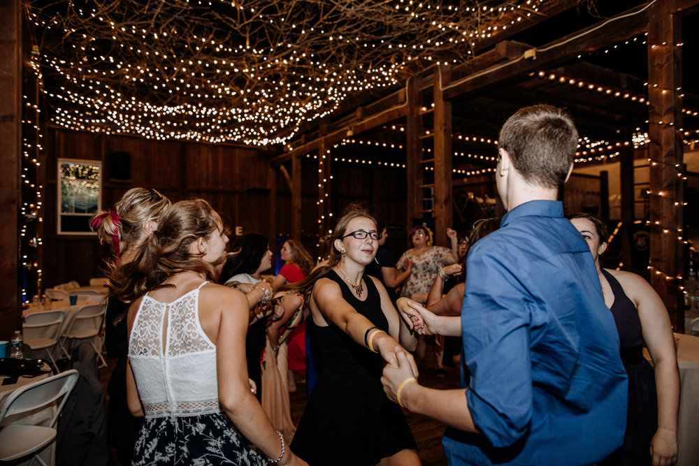 the-grove-at-kempton-reception-dancing