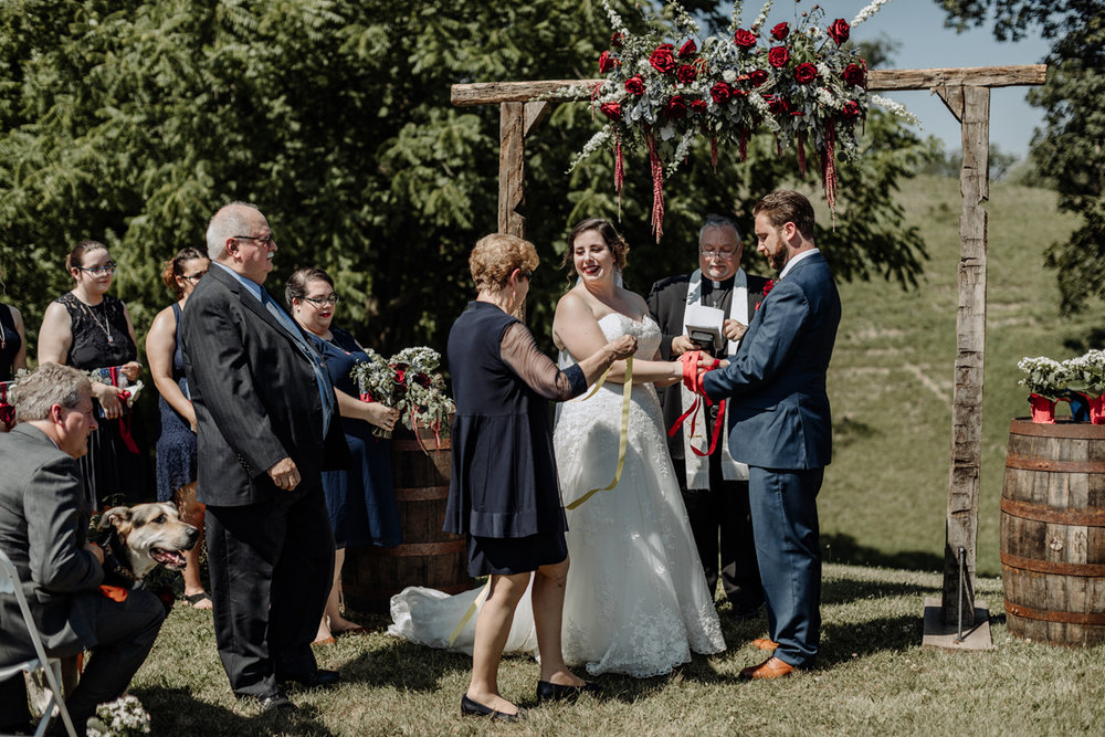 the-grove-at-kempton-wedding-photography-handfasting