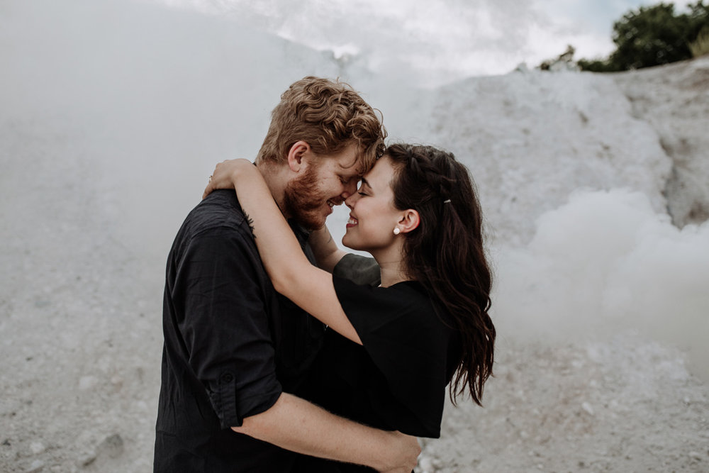 white-cliffs-of-conoy-lancaster-engagement-photography-smoke