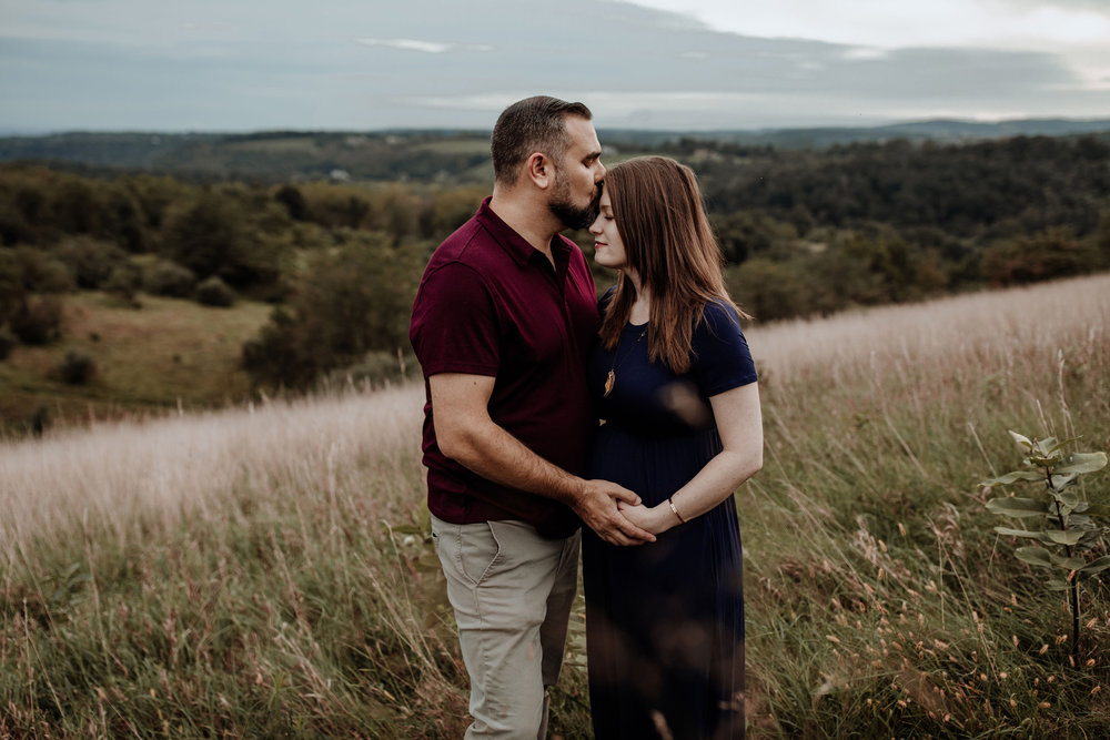 mountaintop-maternity-session-lehigh-valley