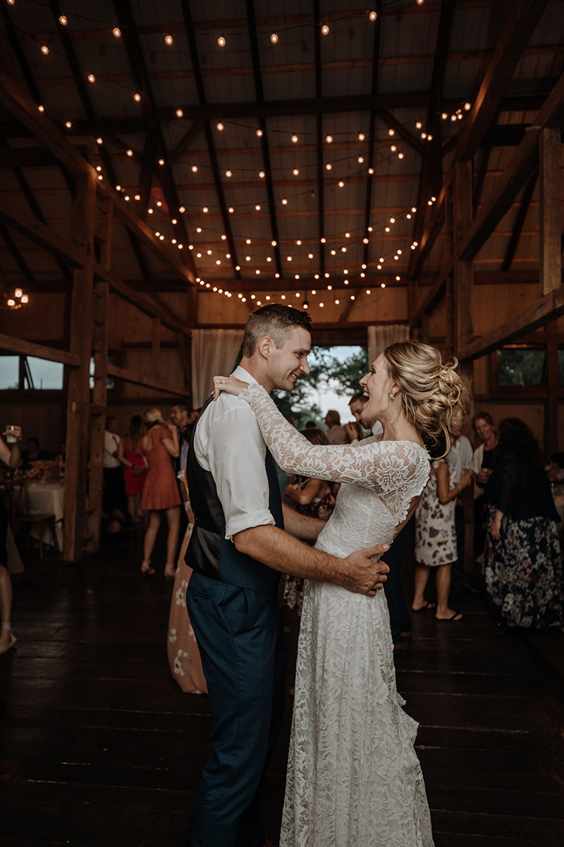 the-farm-bakery-and-events-reception-barn-wedding