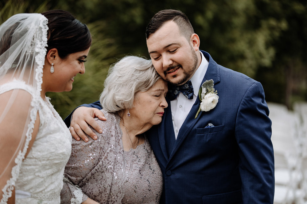 the-forest-lodge-wedding-ceremony-photographer-candid