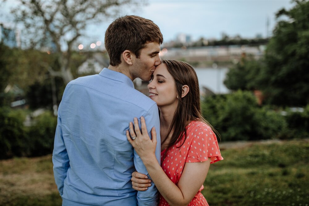 boathouse-row-philly-engagement-shoot-3