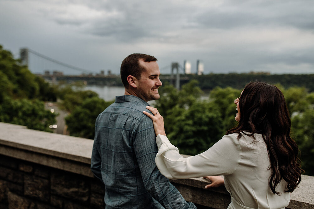 fort-tryon-park-engagement-photos-4