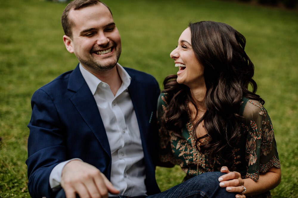 fort-tryon-park-engagement-photos-9