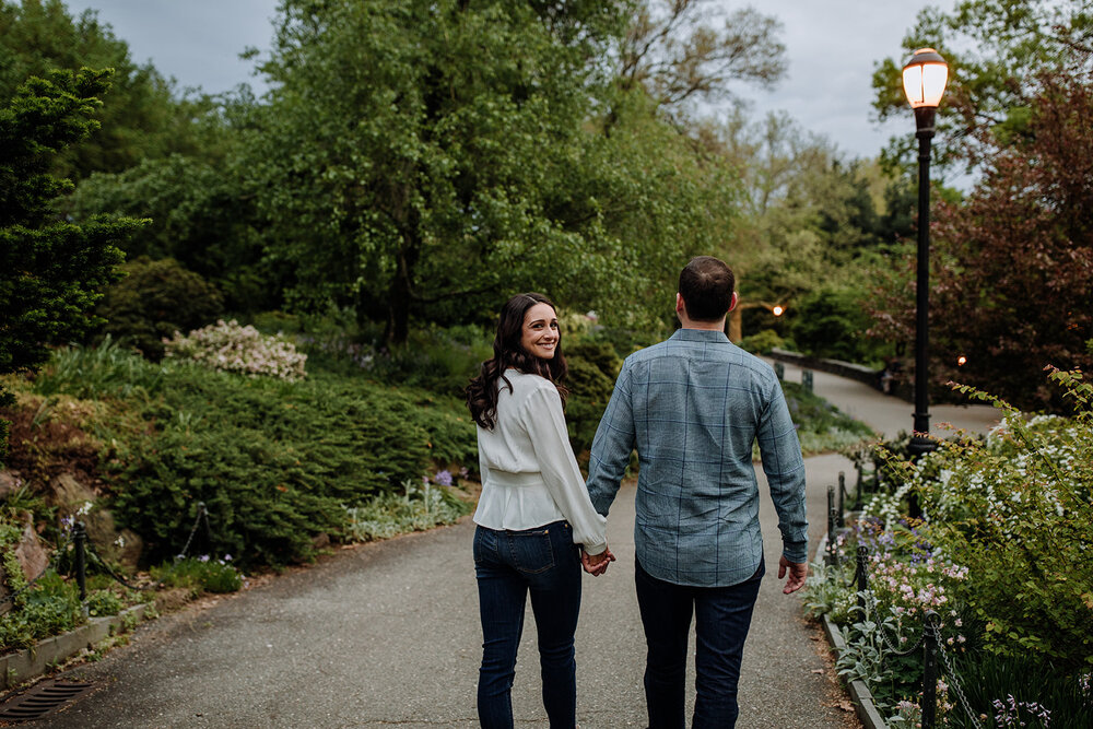 fort-tryon-park-engagement-shoot-9