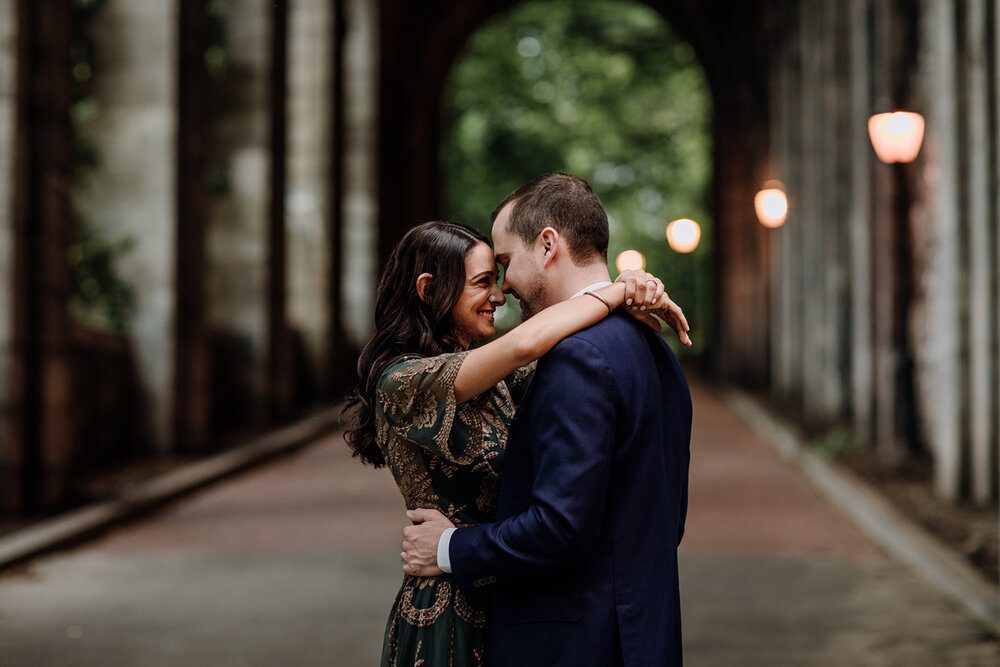 fort-tryon-park-new-york-city-engagement-photography-2