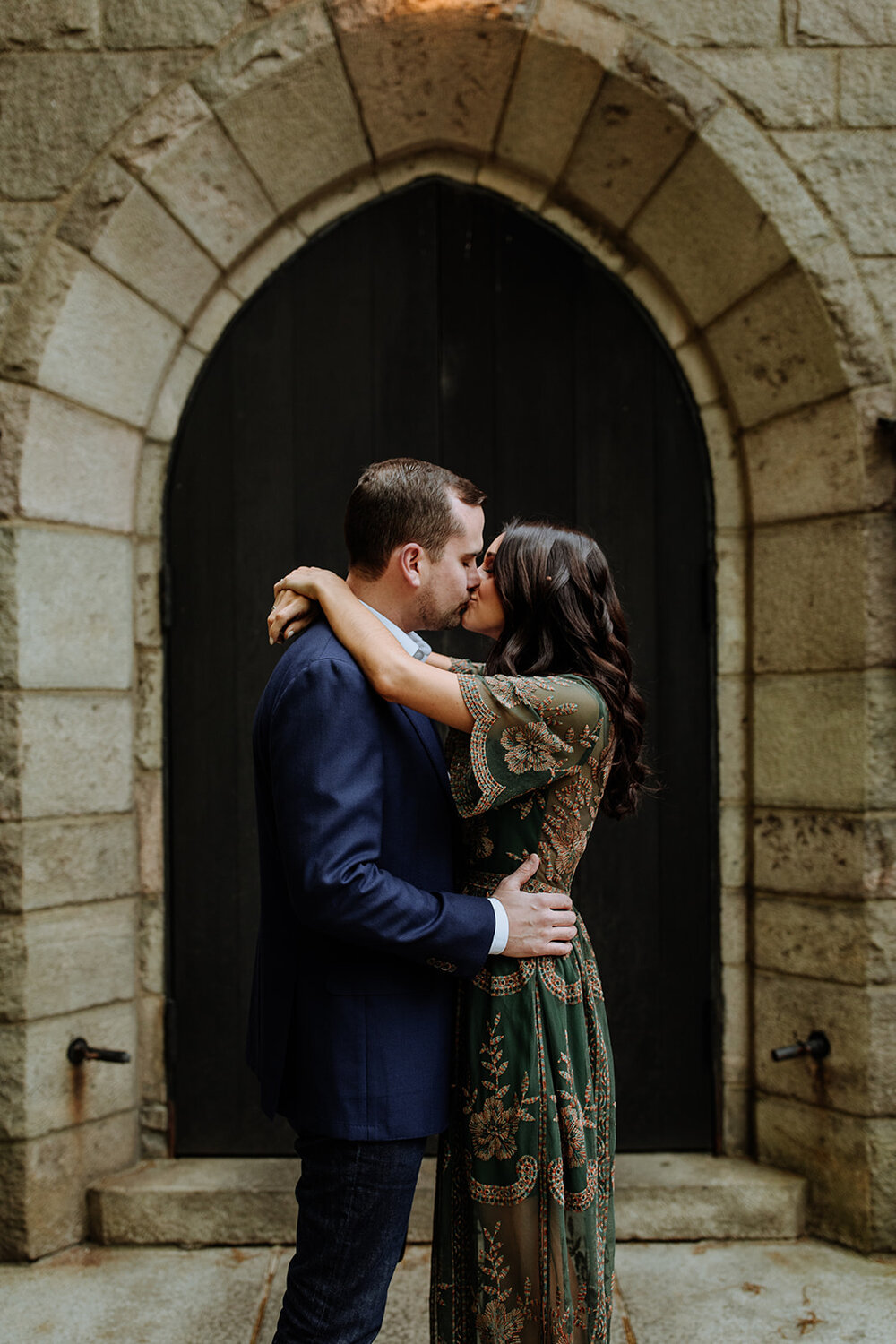the-cloisters-engagement-photography