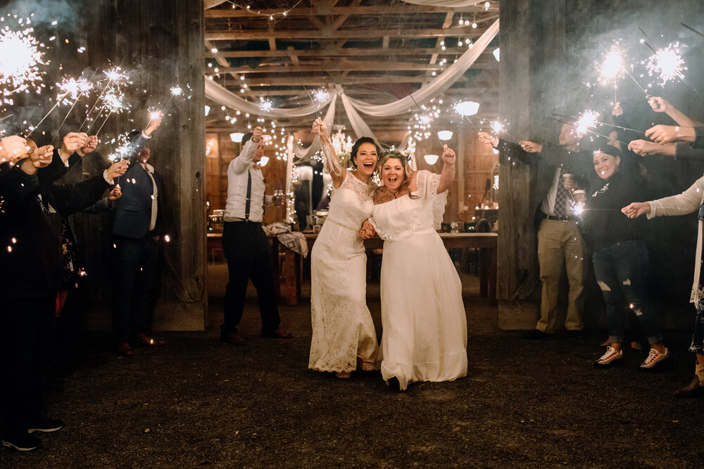 fiddle-lake-farm-wedding-venue-sparklers