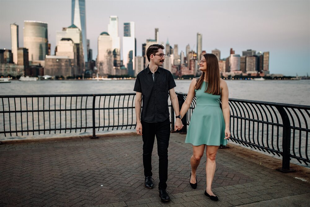 jersey-city-engagement-photography-nyc-skyline-6