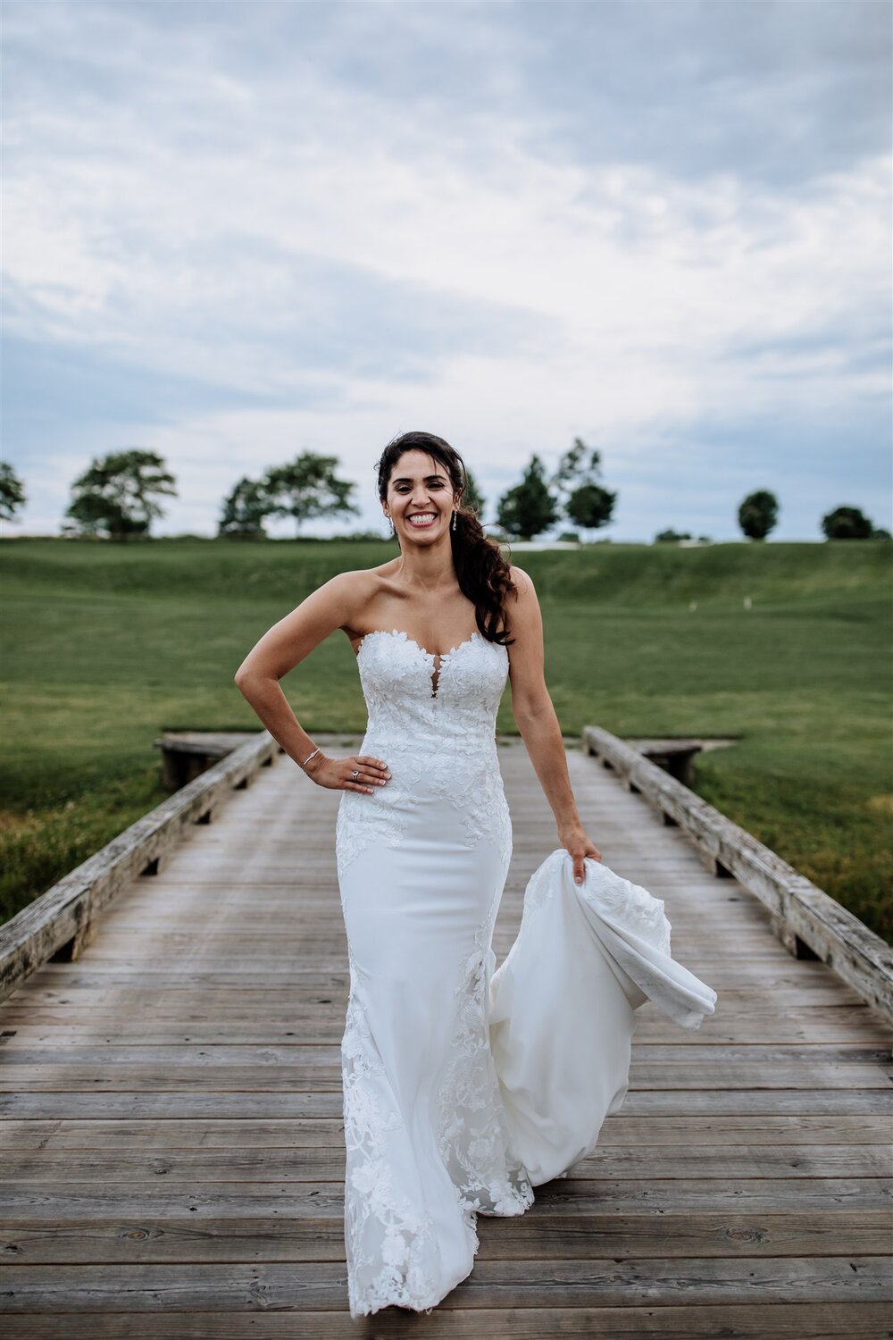 wedding-photography-at-riverview-country-club-bride-3