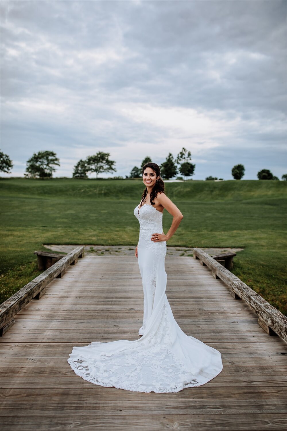 wedding-photography-at-riverview-country-club-bride