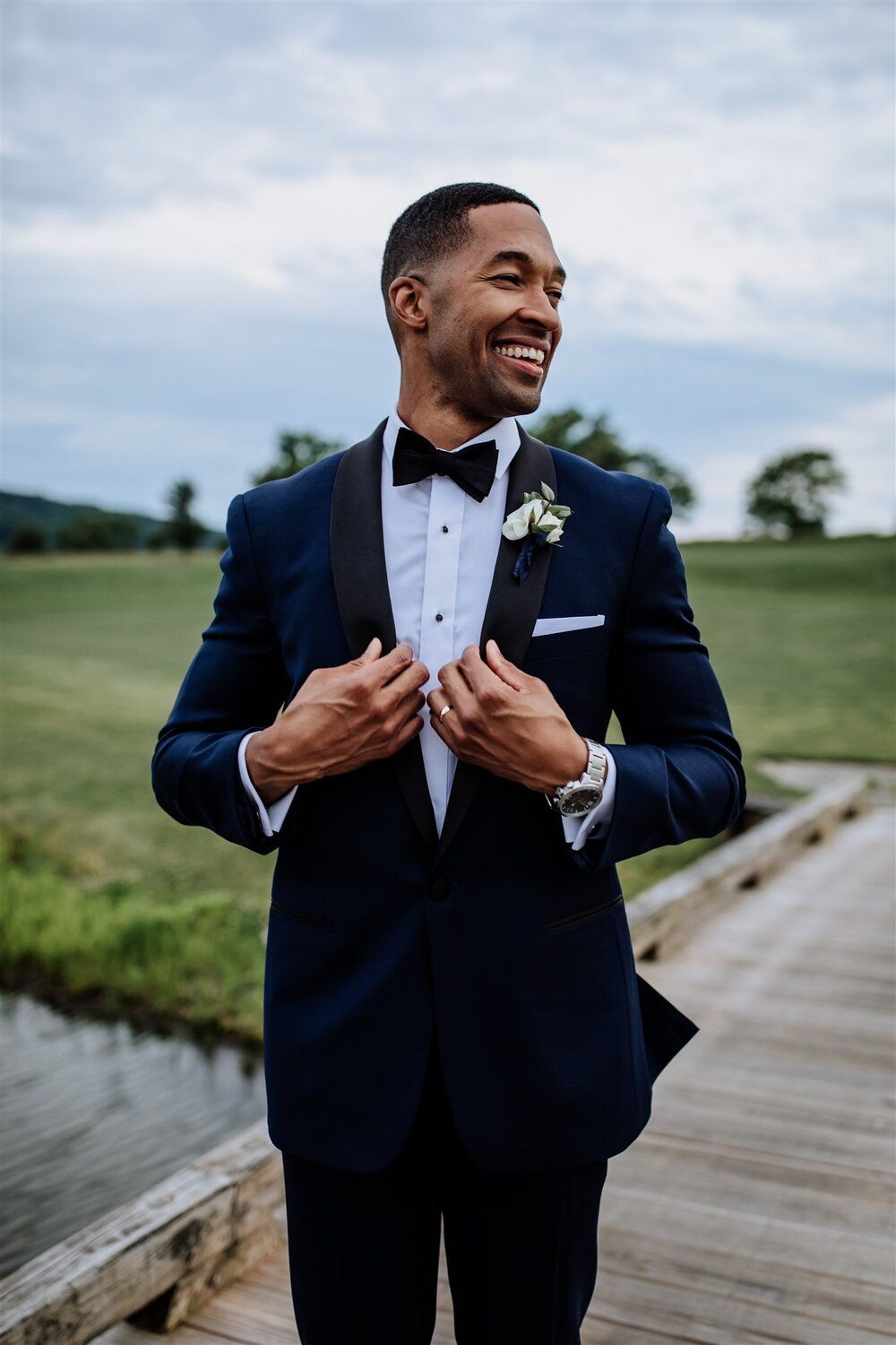 wedding-photography-at-riverview-country-club-groom-2