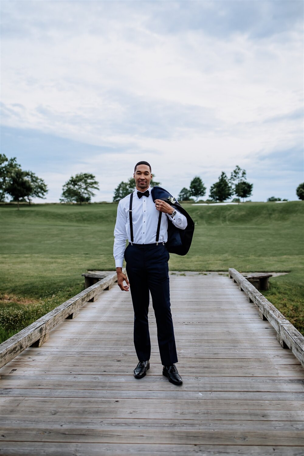 wedding-photography-at-riverview-country-club-groom-3